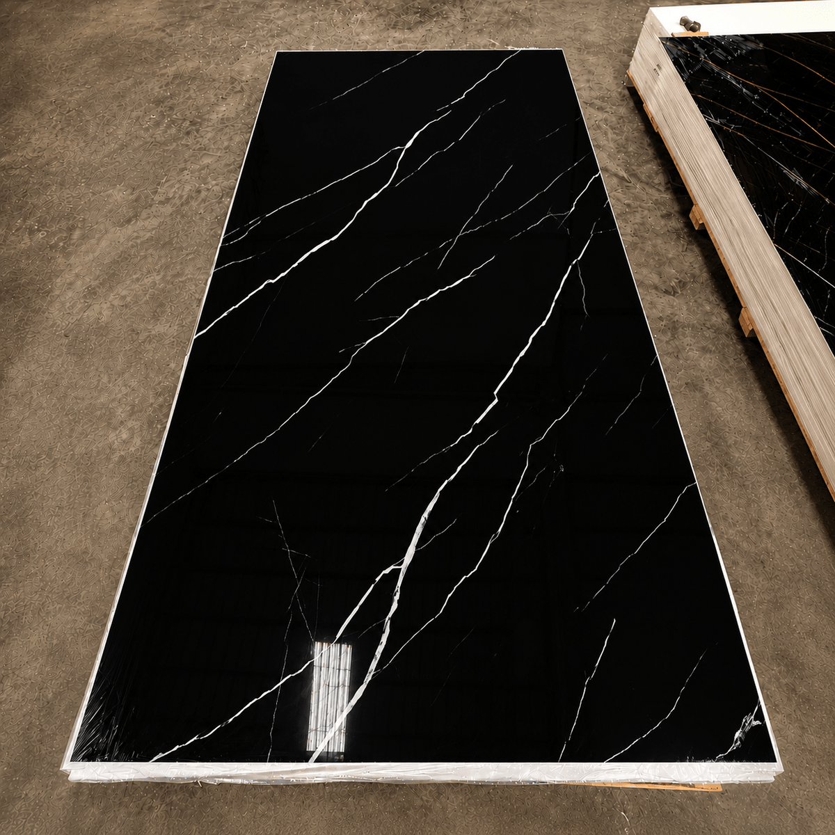 Revestimiento PVC símil mármol negro Monterrey pared premium